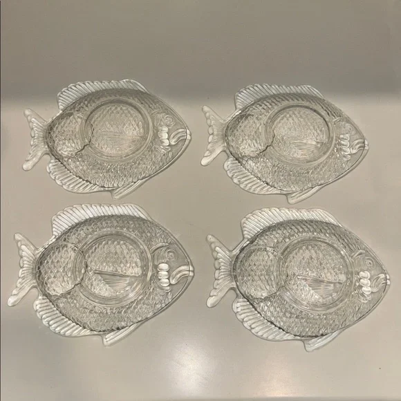 Vintage Arcoroc Poisson Clear Glass Fish Shaped Appetizer Snack Plates Set of 4 - Picture 2 of 4